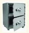 ट्रिपल-गुंबेदार द्वार अग्निरोधक सुरक्षित बॉक्स स्क्रैच-प्रतिरोधी पाउडर कोटिंग के साथ ईजीआई स्टील प्लेट / प्लास्टिक ट्रे पर